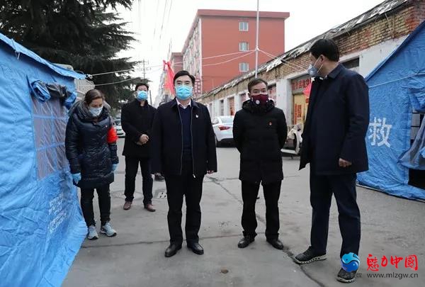 驻马店市驿城区委书记、区长毕启民深入社区督导疫情防控工作