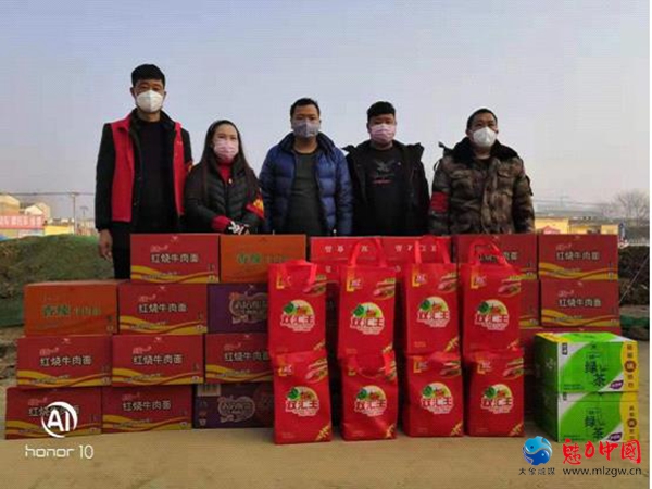 疫情无情人有情  驿城区刘阁社区爱心人士踊捐赠