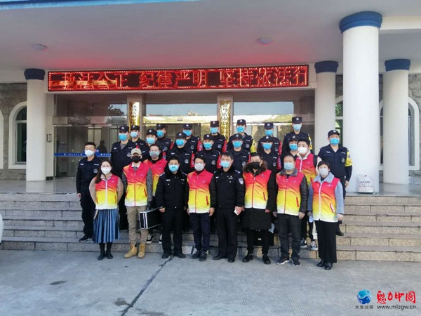 天中义工义务理发   暖心支持抗击疫情一线