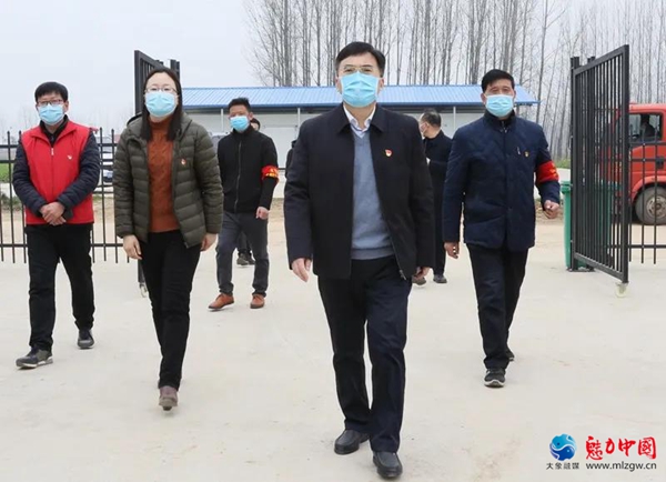 驻马店市驿城区委书记、区长毕启民深入乡镇、街道调研疫情防控和脱贫攻坚工作