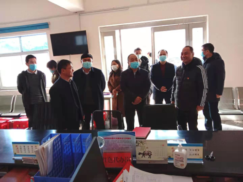 郑州市市场监管局联合爱心企业 走访慰问困难群众